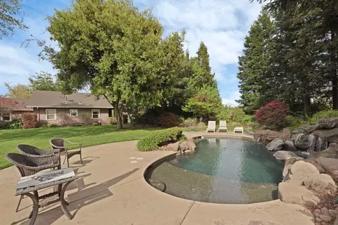 Exterior - 10400 E Highway 12, Lodi, CA 95240 photo 9 of 34