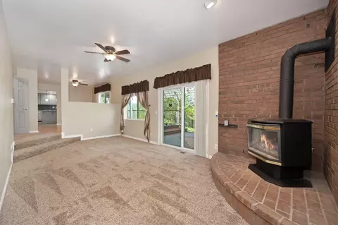 Living - 285 Fairidge Dr, Applegate, CA 95703 photo 8 of 10