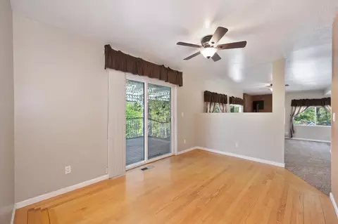 Living - 285 Fairidge Dr, Applegate, CA 95703 photo 6 of 10