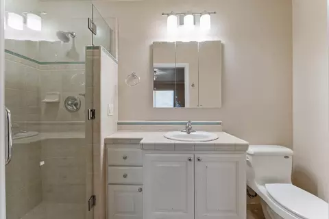 Bath - 5301 De John Ave, Carmichael, CA 95608 photo 2 of 3