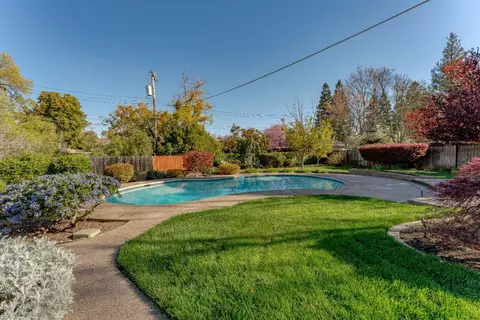 Exterior - 5301 De John Ave, Carmichael, CA 95608 photo 10 of 15