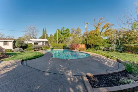 Exterior - 5301 De John Ave, Carmichael, CA 95608 photo 5 of 15