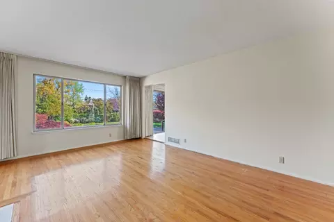 Living - 5301 De John Ave, Carmichael, CA 95608 photo 3 of 7