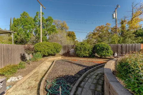 Exterior - 5301 De John Ave, Carmichael, CA 95608 photo 12 of 15