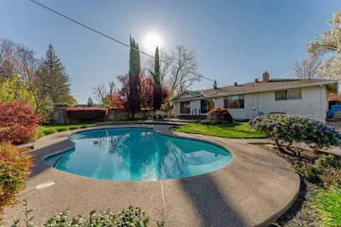 Exterior - 5301 De John Ave, Carmichael, CA 95608 photo 8 of 15