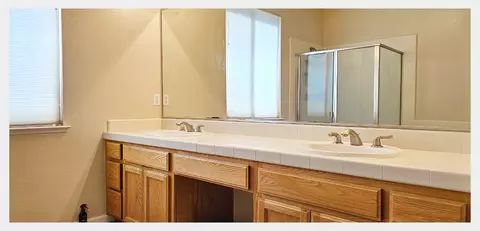 Bath - 4416 Durance Dr, Modesto, CA 95356 photo 4 of 7