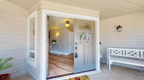 Entry Way - 1917 Lakeshore Dr, Modesto, CA 95355 photo 2 of 6