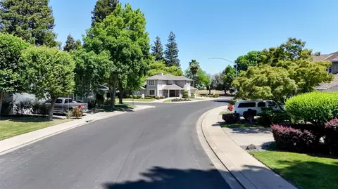 View/Area - 1917 Lakeshore Dr, Modesto, CA 95355 photo 2 of 3
