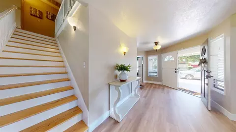 Entry Way - 1917 Lakeshore Dr, Modesto, CA 95355 photo 3 of 4