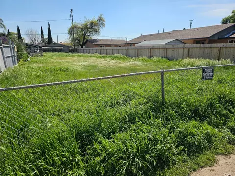 2436 E Willow St, Stockton, CA 95205 photo 1