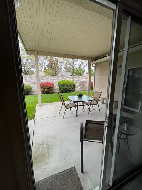 2221 Lantern Dr, Modesto, CA 95355 photo 32