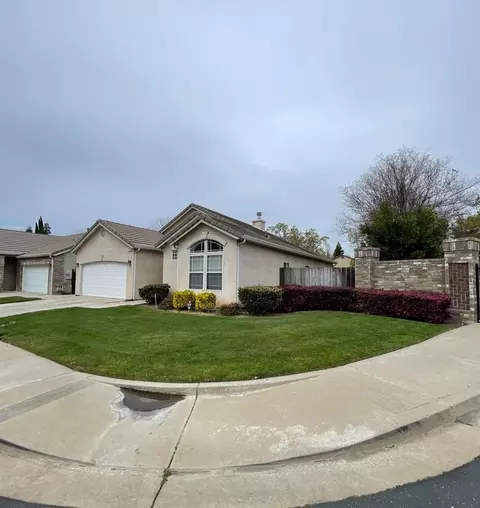 2221 Lantern Dr, Modesto, CA 95355 photo 3