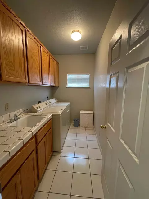 2221 Lantern Dr, Modesto, CA 95355 photo 24