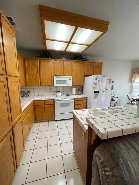 2221 Lantern Dr, Modesto, CA 95355 photo 11