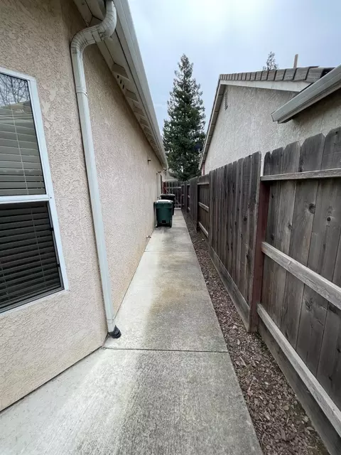2221 Lantern Dr, Modesto, CA 95355 photo 35