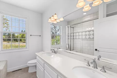 Bath - 259 Knolls Dr, Copperopolis, CA 95228 photo 5 of 7