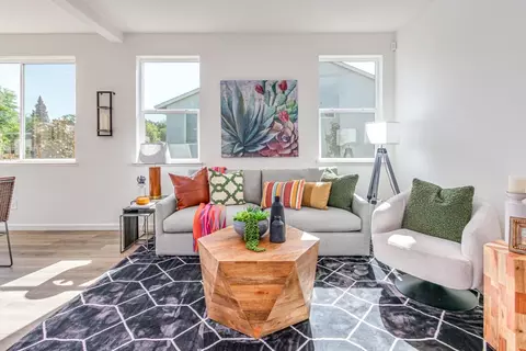 Living - 4088 Porton Ln, Carmichael, CA 95608 photo 2 of 2