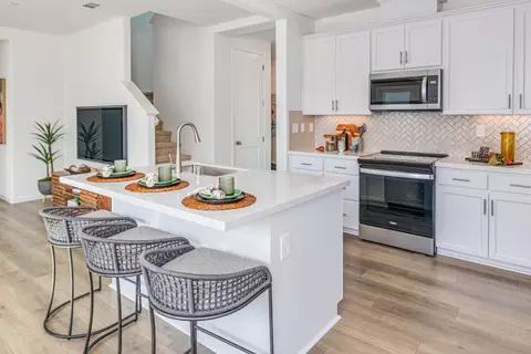 Kitchen - 4088 Porton Ln, Carmichael, CA 95608 photo 3 of 5