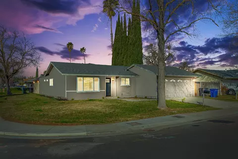1605 Vallejo Dr, Modesto, CA 95355 photo 2