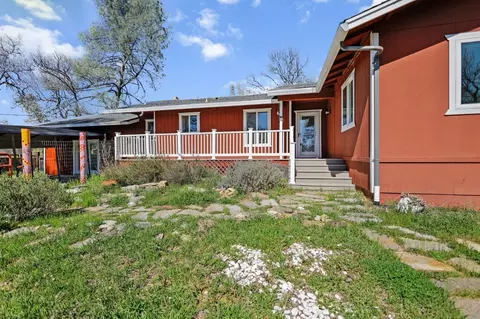 21520 Old Alturas Rd, Redding, CA 96003 photo 2