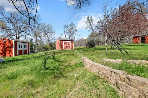 21520 Old Alturas Rd, Redding, CA 96003 photo 3