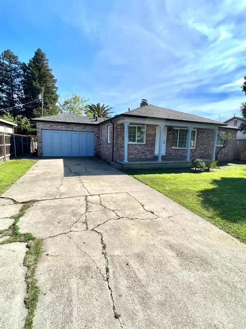 2848 De Ovan Ave, Stockton, CA 95204
