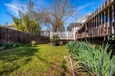 208 E Main St, Ione, CA 95640 photo 6