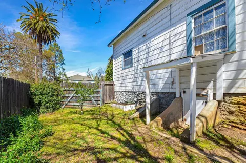 208 E Main St, Ione, CA 95640 photo 30
