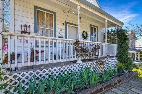 208 E Main St, Ione, CA 95640 photo 5