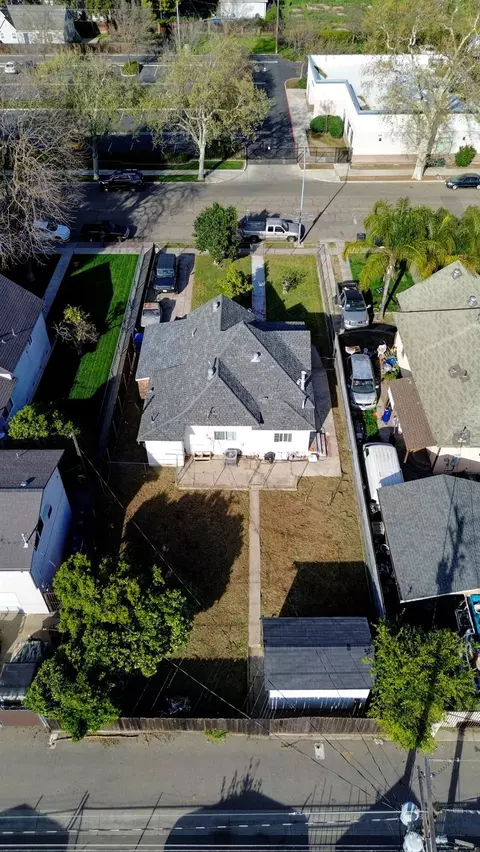 View/Area - 212 4th St, Turlock, CA 95380 photo 2 of 4