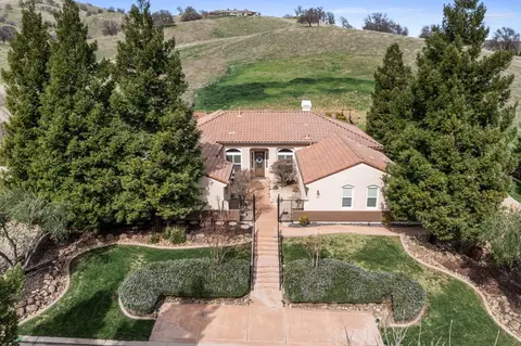 9141 Morton Davis Dr, Patterson, CA 95363 photo 1