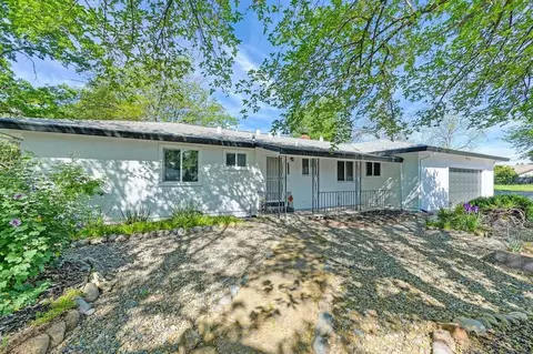 Exterior - 3125 Colorado St, Carmichael, CA 95608 photo 2 of 11