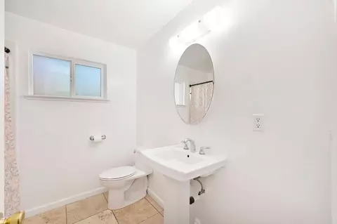 Bath - 3125 Colorado St, Carmichael, CA 95608 photo 1 of 3