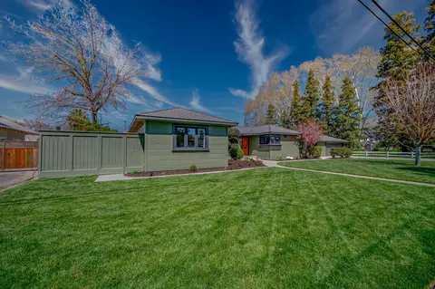 Exterior - 1265 E Main St, Turlock, CA 95380 photo 6 of 18