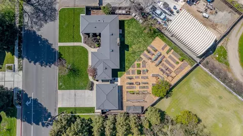 View/Area - 1265 E Main St, Turlock, CA 95380 photo 1 of 5