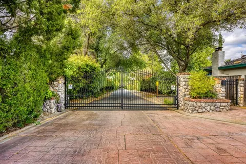 3441 Quail Haven Ln, Carmichael, CA 95608 photo 2
