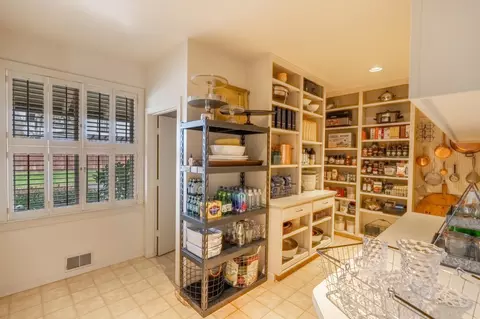 Kitchen - 300 Alice St, Modesto, CA 95354 photo 4 of 5