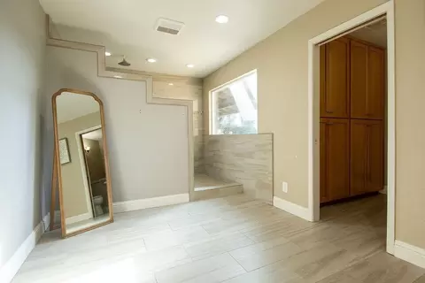 Bath - 1842 E Taylor Rd, Ceres, CA 95307 photo 1 of 9