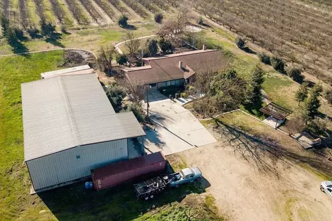 View/Area - 1842 E Taylor Rd, Ceres, CA 95307 photo 3 of 7