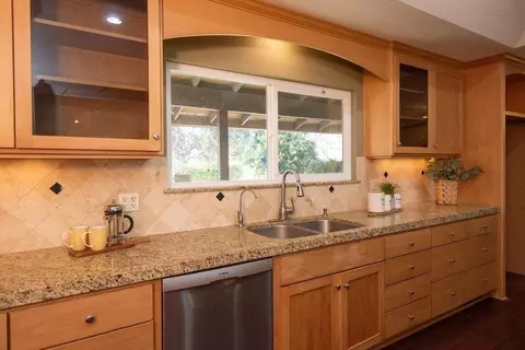 Kitchen - 1842 E Taylor Rd, Ceres, CA 95307 photo 5 of 10