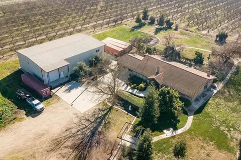 View/Area - 1842 E Taylor Rd, Ceres, CA 95307 photo 2 of 7