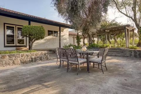 Exterior - 1842 E Taylor Rd, Ceres, CA 95307 photo 7 of 13