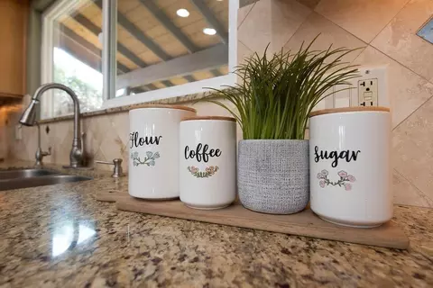 Kitchen - 1842 E Taylor Rd, Ceres, CA 95307 photo 4 of 10