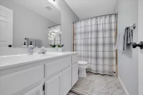 Bath - 5319 Quane Ct, Rocklin, CA 95765 photo 3 of 4