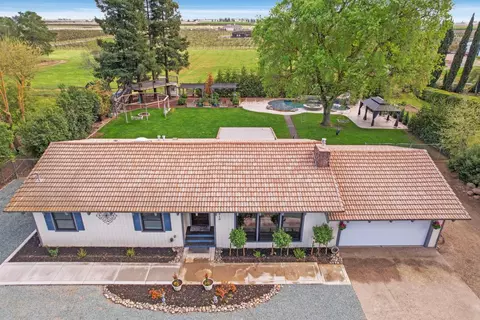 8510 E Kettleman Ln, Lodi, CA 95240 photo 9