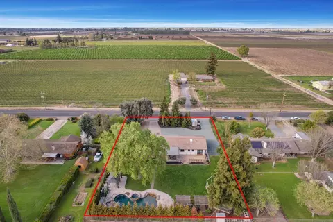 8510 E Kettleman Ln, Lodi, CA 95240 photo 2