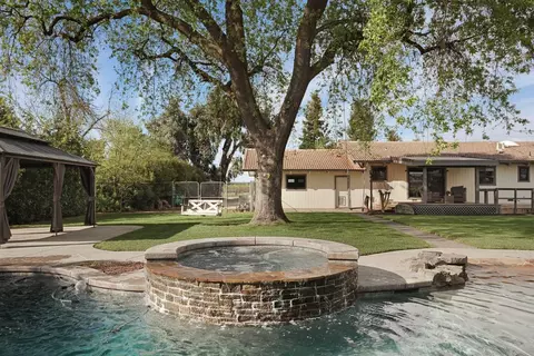 8510 E Kettleman Ln, Lodi, CA 95240 photo 35