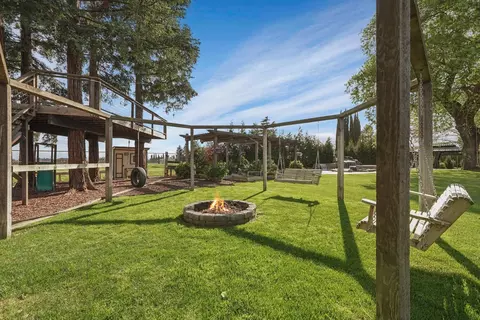 8510 E Kettleman Ln, Lodi, CA 95240 photo 33