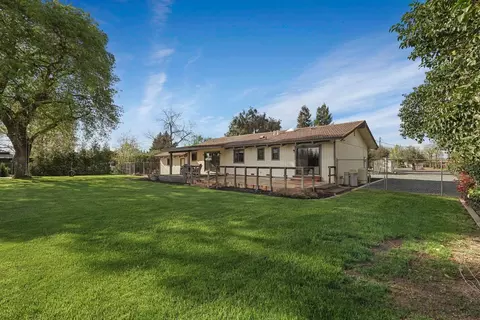 8510 E Kettleman Ln, Lodi, CA 95240 photo 41