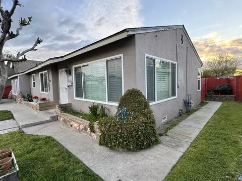Exterior - 2203 6th St, Ceres, CA 95307 photo 2 of 6